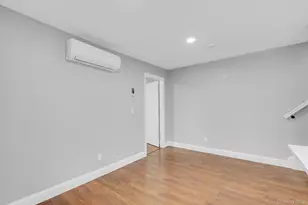 94-11 210th St, Queens Village, NY 11428 - Photo 39