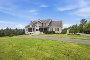 161 Bergen Cir, Slate Hill, NY 10973 - Photo 3