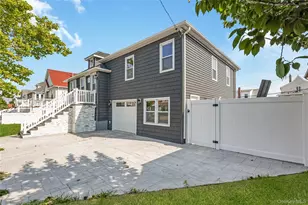 1043 Delaware Ave, Island Park, NY 11558 - Photo 3