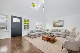 1043 Delaware Ave, Island Park, NY 11558 - Photo 13
