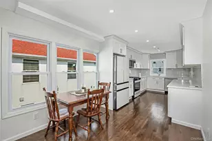 1043 Delaware Ave, Island Park, NY 11558 - Photo 17
