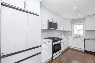 1043 Delaware Avenue, Island Park, NY 11558 - Photo 19