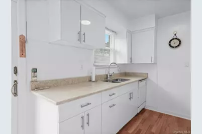 15314 76th Road, Flushing, NY 11367 - Photo 13