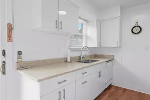 153-14 76th Rd, Flushing, NY 11367 - Photo 13