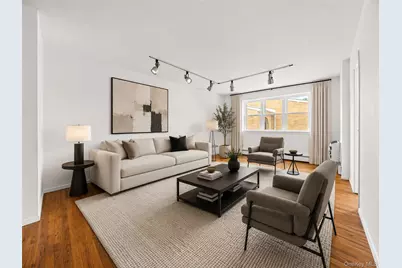 212 Westend Avenue #7-D, Freeport, NY 11520 - Photo 1