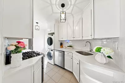 280 Cherry Valley Avenue #A2, Garden City, NY 11530 - Photo 11