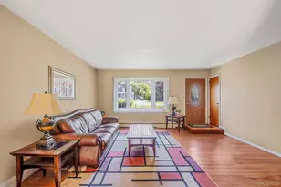 190 Bay Ave, Patchogue, NY 11772 - Photo 9