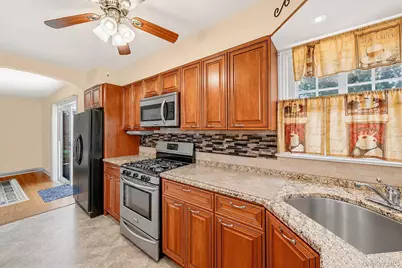 190 Bay Avenue, Patchogue, NY 11772 - Photo 15