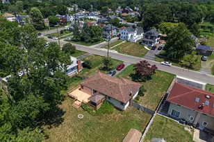 190 Bay Ave, Patchogue, NY 11772 - Photo 3