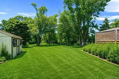 190 Bay Avenue, Patchogue, NY 11772 - Photo 5