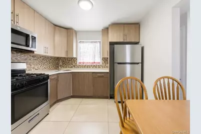 23515 Bentley Road, Rosedale, NY 11422 - Photo 13