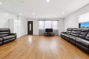 235-15 Bentley Rd, Rosedale, NY 11422 - Photo 15
