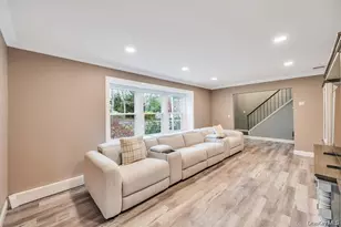 10 Ramblewood Rd, Ridge, NY 11961 - Photo 11