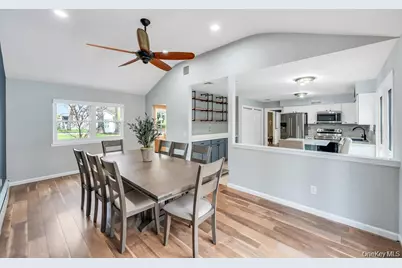 10 Ramblewood Road, Ridge, NY 11961 - Photo 13