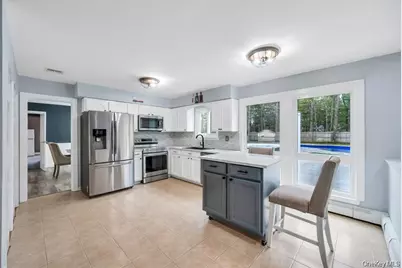 10 Ramblewood Road, Ridge, NY 11961 - Photo 15