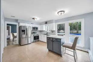 10 Ramblewood Rd, Ridge, NY 11961 - Photo 15