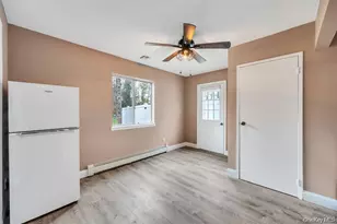 10 Ramblewood Rd, Ridge, NY 11961 - Photo 23