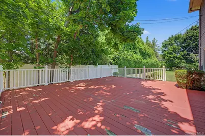 16 Cross Bow Lane, Commack, NY 11725 - Photo 7