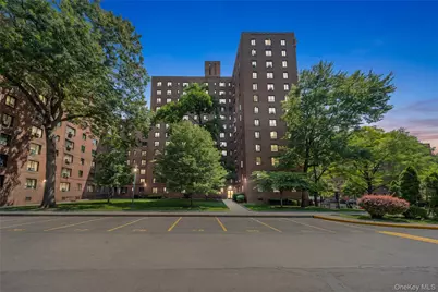 1605 Metropolitan Avenue #4H, Bronx, NY 10462 - Photo 1