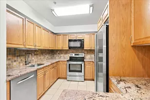 100 Harbor View Dr, Port Washington, NY 11050 - Photo 11