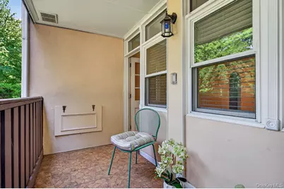 103 Wiltshire Road #D8, Scarsdale, NY 10583 - Photo 3