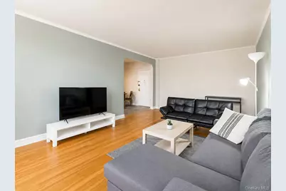69-10 Yellowstone Boulevard #505, Forest Hills, NY 11375 - Photo 3