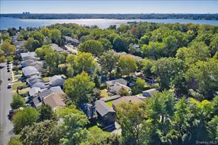 2 Cornwall Ln, Port Washington, NY 11050 - Photo 25