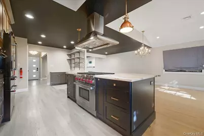 2 Cornwall Lane, Port Washington, NY 11050 - Photo 9