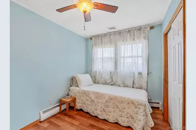 266 Albert Street, Lindenhurst, NY 11757 - Photo 19