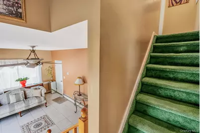 266 Albert Street, Lindenhurst, NY 11757 - Photo 21
