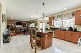 5 Daffodil Ln, Lake Grove, NY 11755 - Photo 9