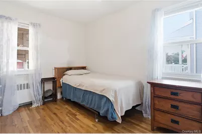 790 Woodside Drive, Wantagh, NY 11793 - Photo 13