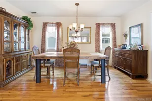 790 Woodside Dr, Wantagh, NY 11793 - Photo 9
