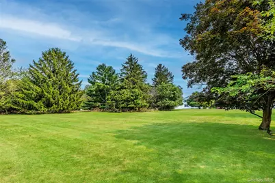 11 Monitor Court, Coram, NY 11727 - Photo 33