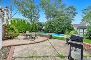 22 Cornelia Ln, Lake Grove, NY 11755 - Photo 11