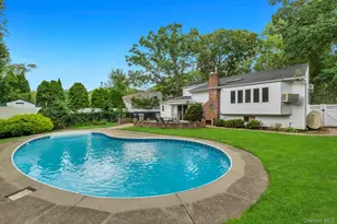 22 Cornelia Ln, Lake Grove, NY 11755 - Photo 5