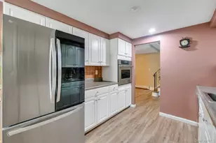 22 Cornelia Ln, Lake Grove, NY 11755 - Photo 19