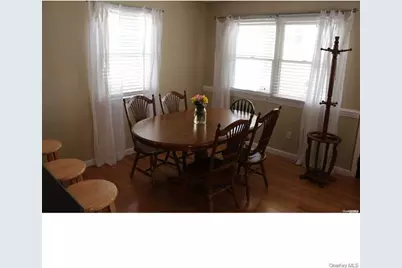 27 Vermont Street, Long Beach, NY 11561 - Photo 5