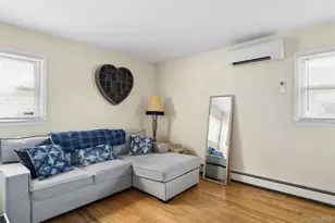 231 E Hampton Rd, Lindenhurst, NY 11757 - Photo 11