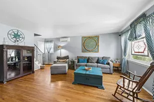 231 E Hampton Rd, Lindenhurst, NY 11757 - Photo 5
