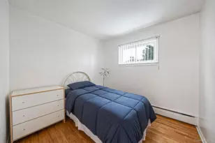 27 Ventura Dr, North Babylon, NY 11703 - Photo 17