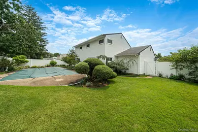 27 Ventura Drive, North Babylon, NY 11703 - Photo 5