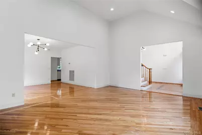 10 Osborne Lane, Greenvale, NY 11548 - Photo 5