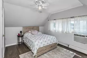 31 Martin Ln, Westbury, NY 11590 - Photo 15