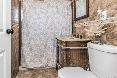 31 Martin Lane, Westbury, NY 11590 - Photo 13