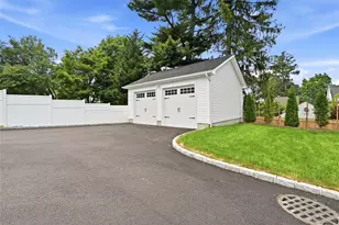 47 Central Pkwy, Huntington, NY 11743 - Photo 43