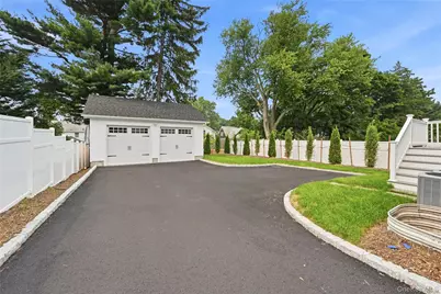 47 Central Parkway, Huntington, NY 11743 - Photo 41