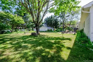 14 Akron Pl, Shoreham, NY 11786 - Photo 19