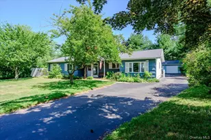 14 Akron Pl, Shoreham, NY 11786 - Photo 21