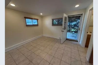 809 N Alleghany Avenue, Lindenhurst, NY 11757 - Photo 5